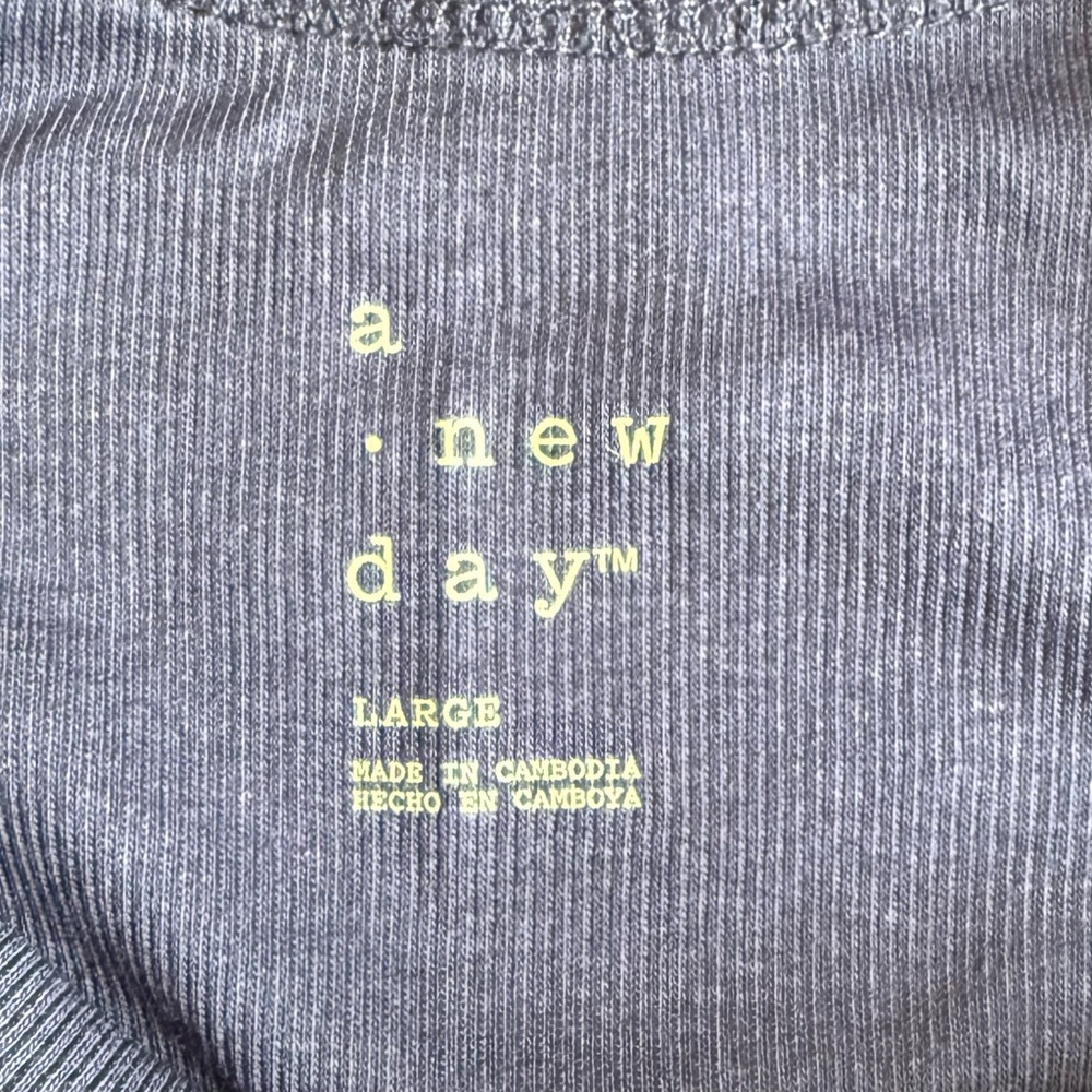 NWT Navy Blue Tank Top - Picture 7 of 8